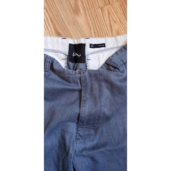 Shorts - Picture 2 of 4